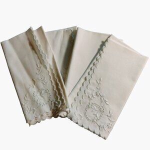 Madeira Art Needlework Linen Napkin Set 4 White Vintage Embroidered Wreath